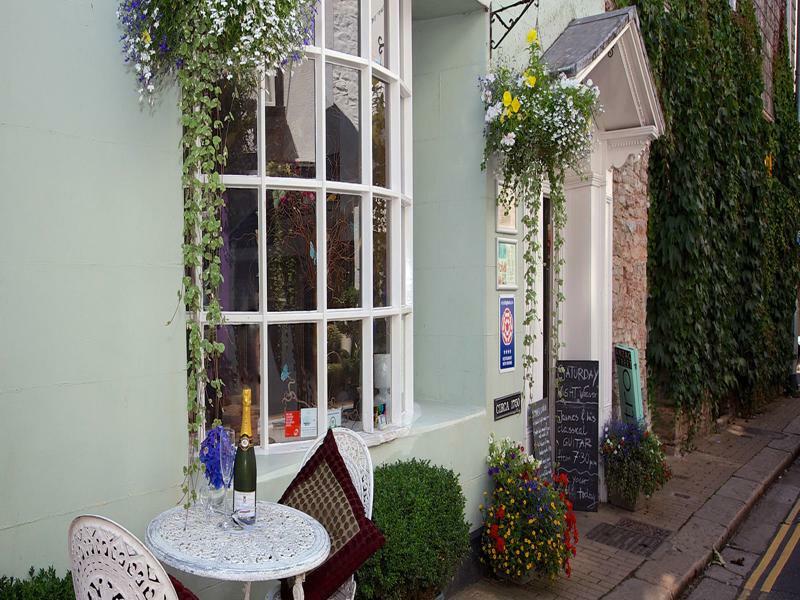 Anzac Street B+Bistro Dartmouth Exteriör bild